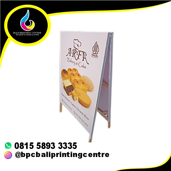 Standing Banner Segitiga Korchin 70×100
